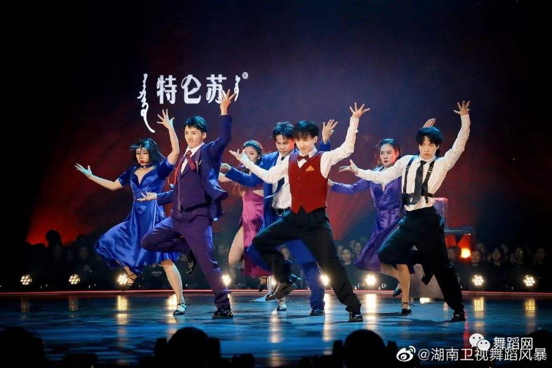 浓眉哥新星悬念迭起表现惊艳，FPX未来可期！的简单介绍
